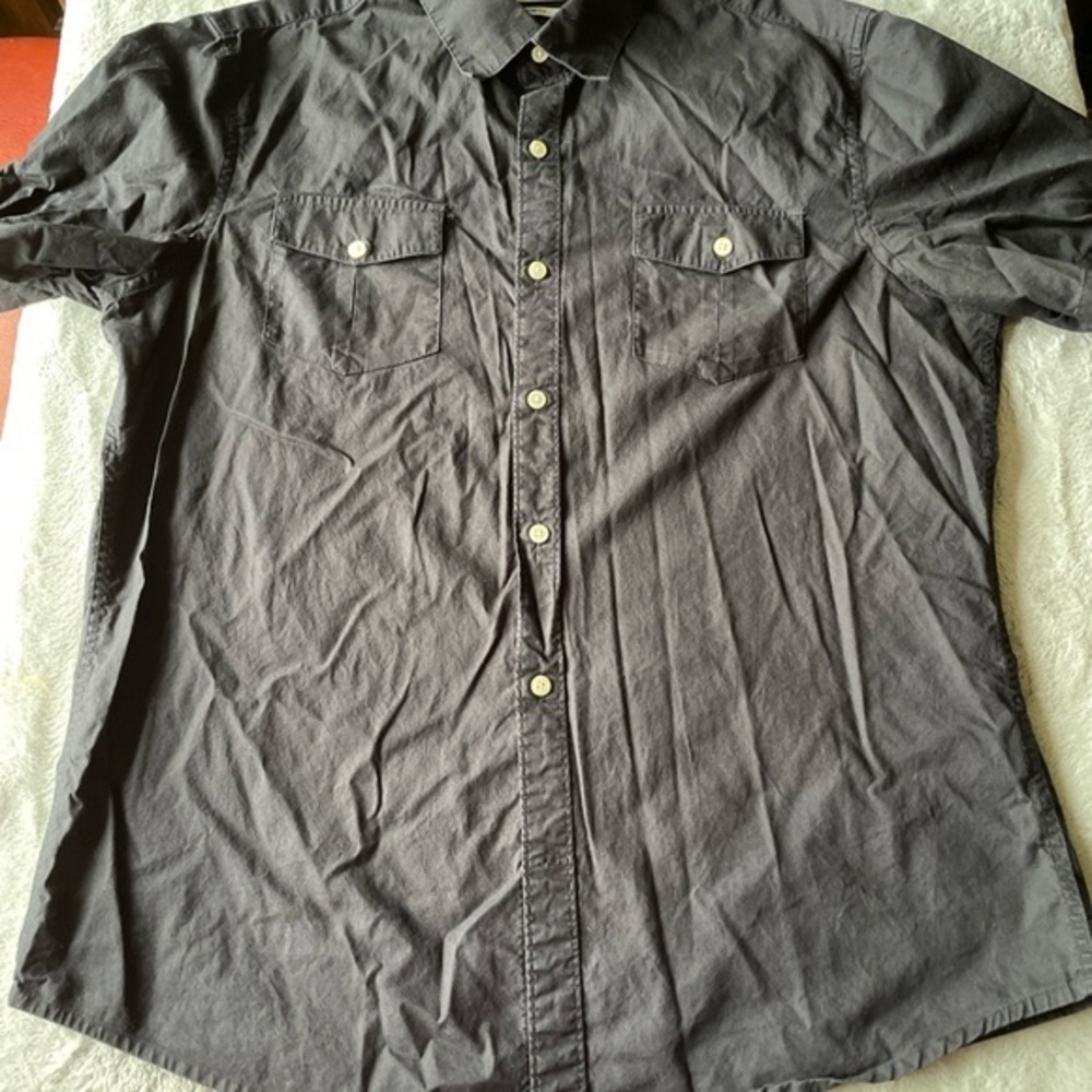 Claiborne slim fit stretch black button down size large